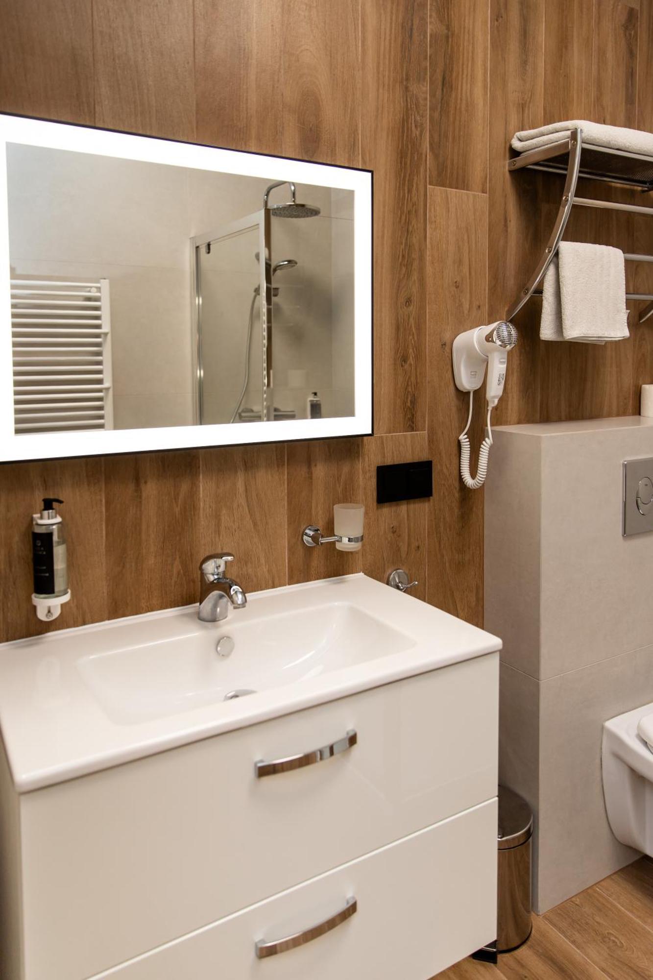 Hotel Aquarius Restaurant Wellness Spa 시에초시네크 외부 사진