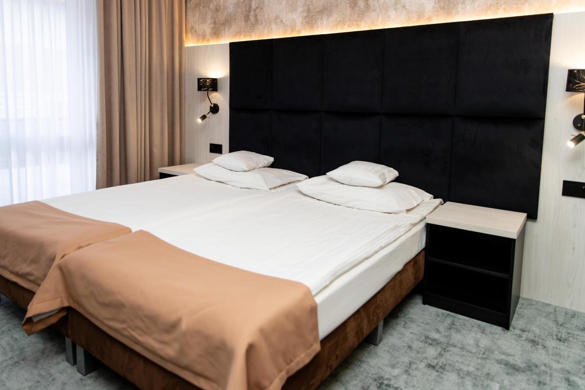 Hotel Aquarius Restaurant Wellness Spa 시에초시네크 외부 사진